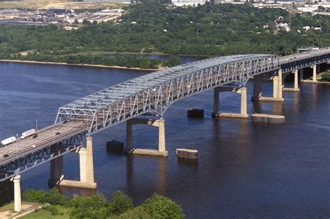 how much is the betsy ross bridge toll